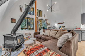 White Fir Chalet Dog Friendly Cabin in the Woods